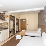 Ξενοδοχείο Terra 3*